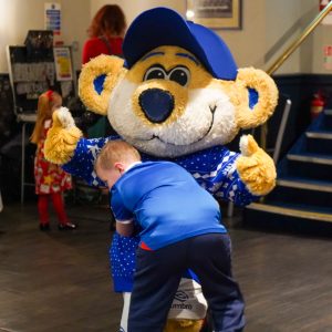 Broxi Bear meets guests